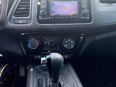 Certified 2021 Honda HR-V LX image 15
