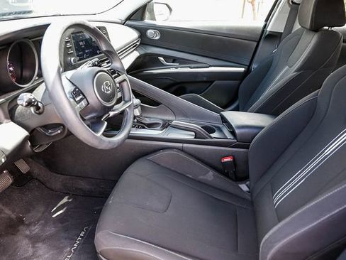 Certified 2023 Hyundai Elantra SEL FWD image 17