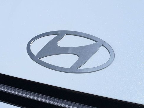 Used 2025 Hyundai Sonata SEL FWD image 12