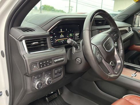Used 2024 GMC Yukon XL Denali Ultimate AWD/4WD image 20