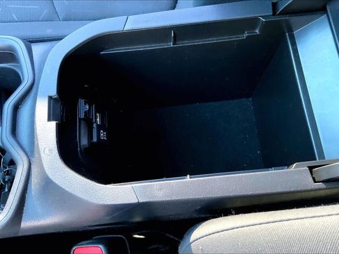 Used 2020 Toyota RAV4 XLE image 34