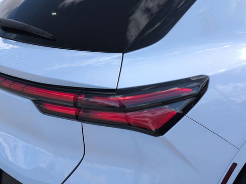 Used 2024 Chevrolet Equinox EV LT w/ LPO, All-Weather Mat Package image 12