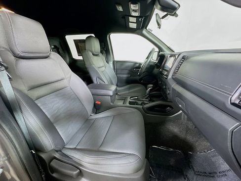 Used 2023 Nissan Frontier SV w/ Midnight Edition Package RWD image 12
