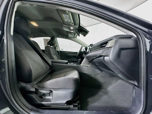 Used 2025 Toyota Camry LE w/ Convenience Package FWD image 32