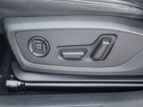 Used 2023 Audi Q4 e-tron Premium Plus w/ Premium Plus image 18