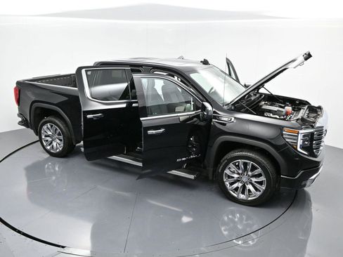 Used 2025 GMC Sierra 1500 Denali w/ Denali Reserve Package AWD/4WD image 38