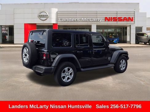 Used 2021 Jeep Wrangler Unlimited Sport AWD/4WD image 3