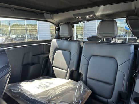 New 2025 Ford Bronco Badlands image 12