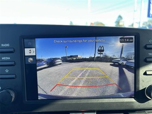 Used 2025 Hyundai Elantra Sport image 30