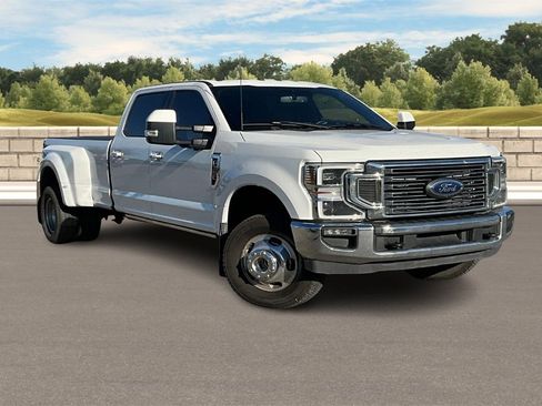 Used 2022 Ford F350 Lariat w/ Lariat Ultimate Package image 2