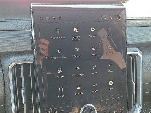 Used 2024 GMC Acadia Elevation image 28