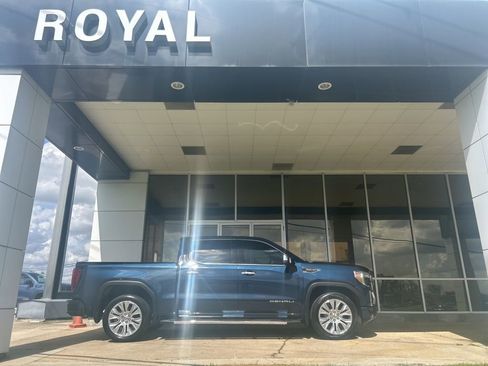 Used 2020 GMC Sierra 1500 Denali w/ Denali Premium Package image 1