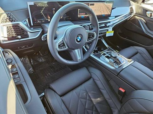 New 2026 BMW X5 xDrive40i w/ M Sport Package AWD/4WD image 3