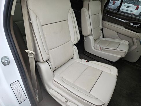 Used 2021 GMC Yukon Denali w/ Denali Premium Package image 30