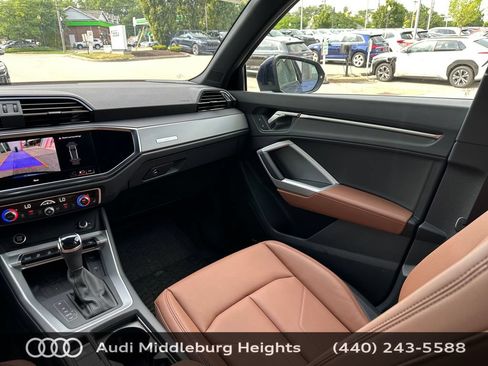 Used 2025 Audi Q3 2.0T Premium w/ Convenience Plus Package AWD/4WD image 28