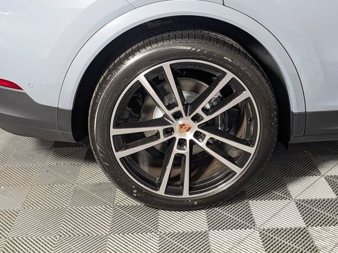 New 2026 Porsche Cayenne Coupe AWD/4WD image 12