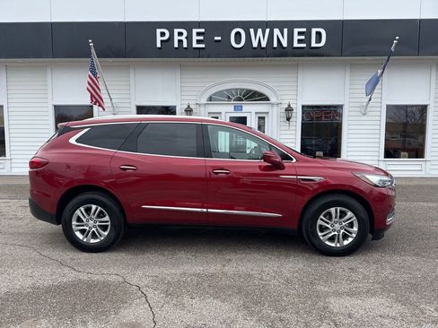 Certified 2018 Buick Enclave Essence image 4