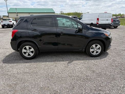 Used 2021 Chevrolet Trax LS w/ Tint and Cruise Package FWD image 2