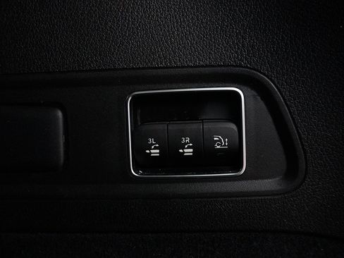 Used 2022 Mercedes-Benz GLS 450 4MATIC image 28