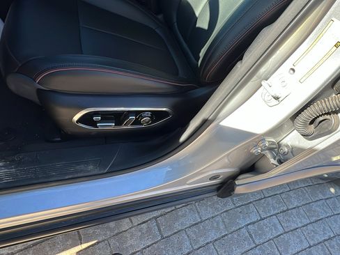 Used 2024 Jeep Wagoneer Launch Edition image 17