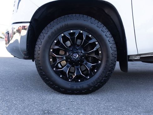 Used 2019 Toyota Tundra SR5 RWD image 9