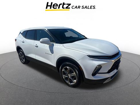 Used 2025 Chevrolet Blazer LT image 1