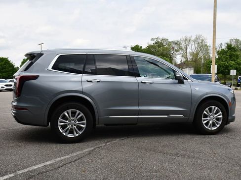 Used 2024 Cadillac XT6 Luxury w/ LPO, Floor Liner Package AWD/4WD image 7