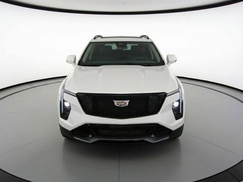 Certified 2024 Cadillac XT4 Sport image 2