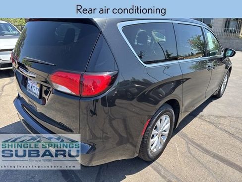 Used 2017 Chrysler Pacifica Touring w/ Tire & Wheel Group image 5