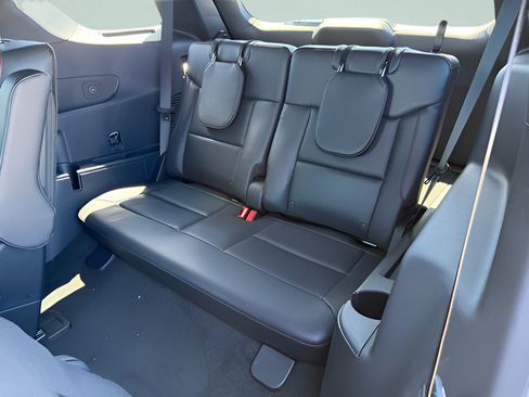 New 2026 Ford Explorer ST-Line AWD/4WD image 8