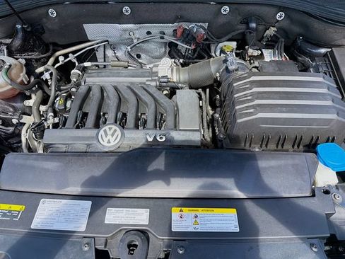 Used 2021 Volkswagen Atlas SEL FWD image 33