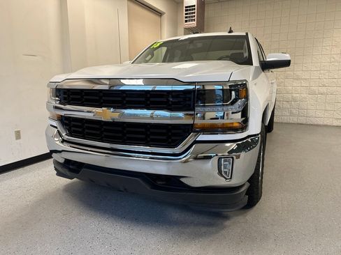 Used 2018 Chevrolet Silverado 1500 LT w/ All Star Edition AWD/4WD image 13