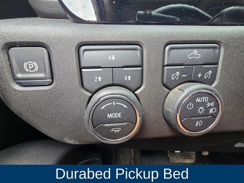 Used 2025 Chevrolet Silverado 2500 LT w/ Convenience Package AWD/4WD image 25