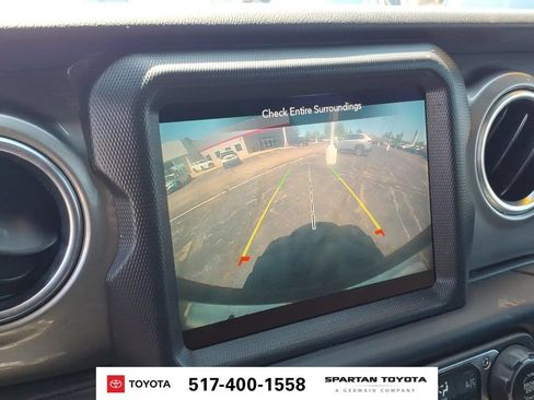 Used 2021 Jeep Wrangler Unlimited Sahara w/ Uconnect 4C Nav & Sound Group AWD/4WD image 23