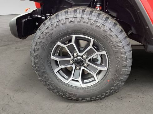 New 2026 Jeep Gladiator Mojave w/ Technology Group image 15