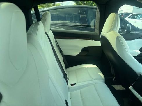 Used 2022 Tesla Model X AWD/4WD image 9
