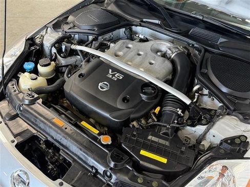 Used 2004 Nissan 350Z Touring RWD image 33