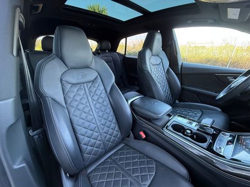 Used 2022 Audi SQ8 Prestige w/ Prestige Package image 56