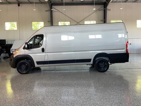 Used 2024 RAM ProMaster 3500 w/ Premium Convenience Group FWD image 4