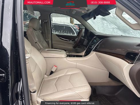 Used 2016 Cadillac Escalade Luxury image 15