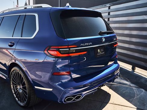 Used 2025 BMW ALPINA XB7 AWD/4WD image 8