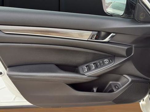 Used 2022 Honda Accord Sport Special Edition image 16