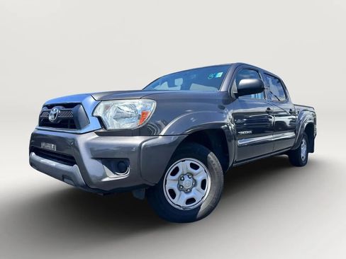 Used 2013 Toyota Tacoma 2WD Double Cab w/ SR5 Pkg image 6