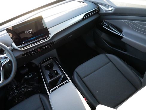 Certified 2025 Volkswagen ID.4 Pro S Plus image 11