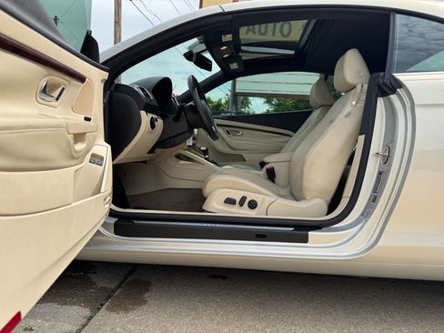 Used 2009 Volkswagen Eos Lux FWD image 10
