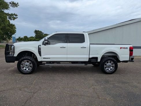 Used 2026 Ford F250 Lariat w/ Lariat Premium Package AWD/4WD image 7