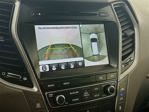 Used 2017 Hyundai Santa Fe Limited image 20