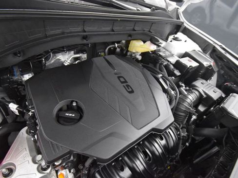 New 2025 Kia Sorento LX FWD image 16