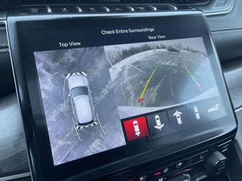 Used 2023 Jeep Grand Cherokee Limited w/ Luxury Tech Group II image 16