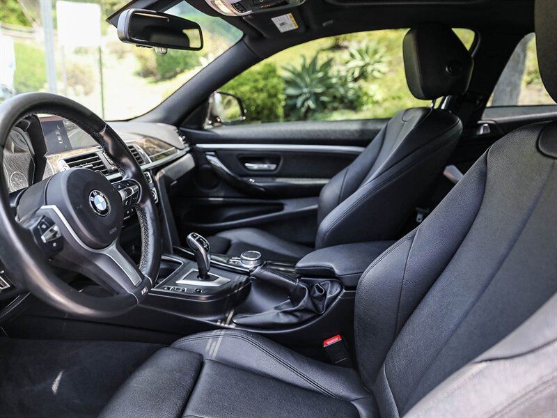 Used 2019 BMW 430i Coupe w/ M Sport Package RWD image 21